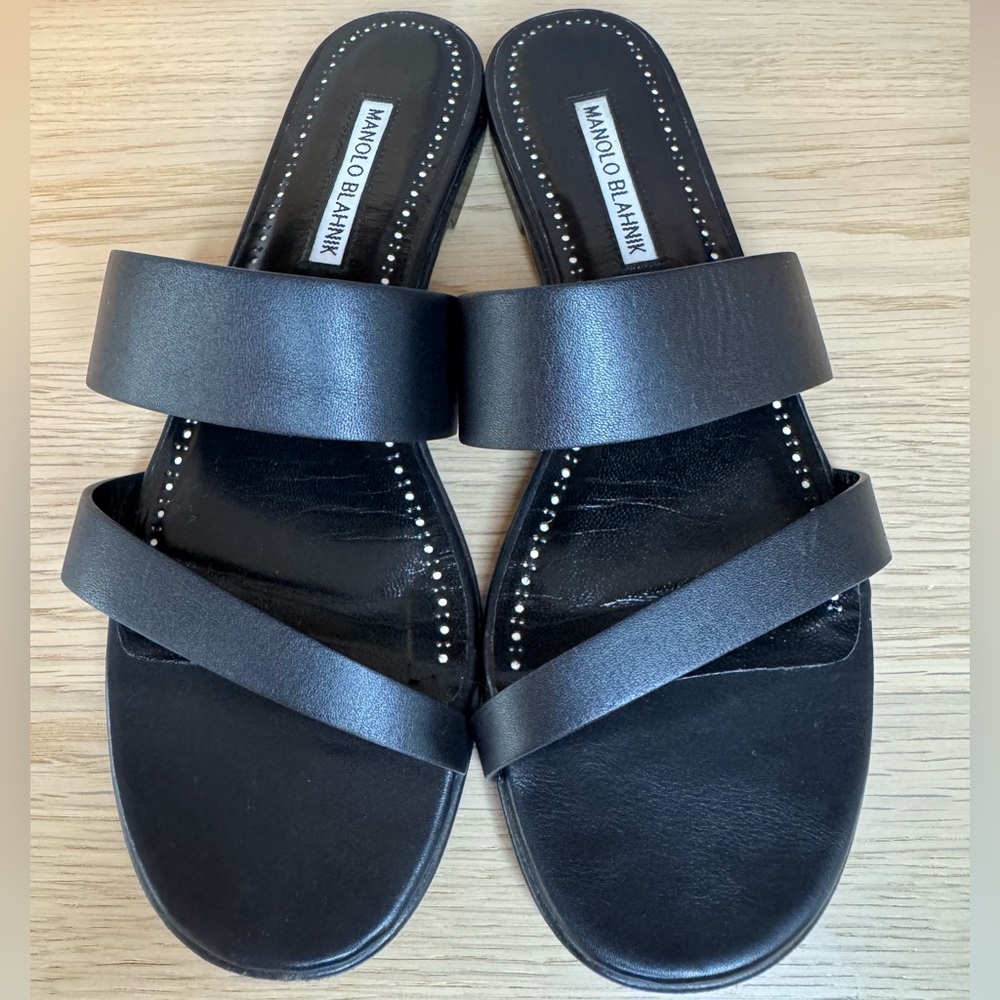Manolo Blahnik Elegant Black Leather Sandals